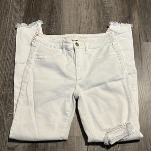 american eagle ripped jeans